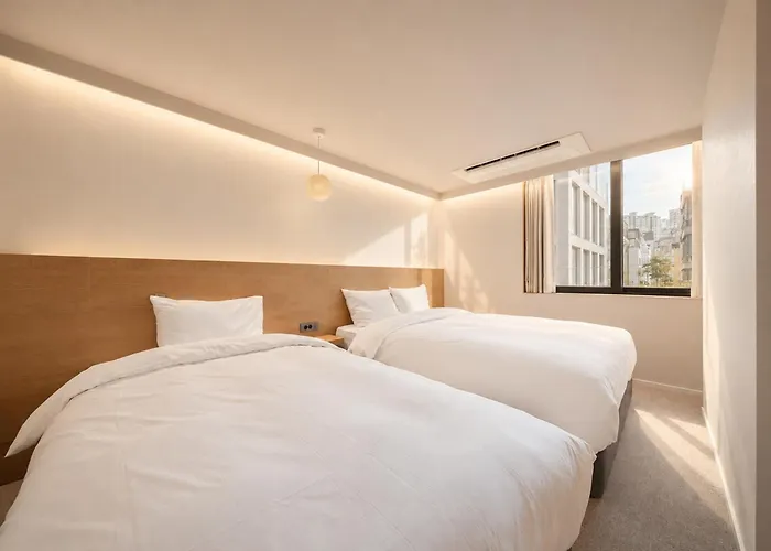Gamro Gangnam Station Hotel