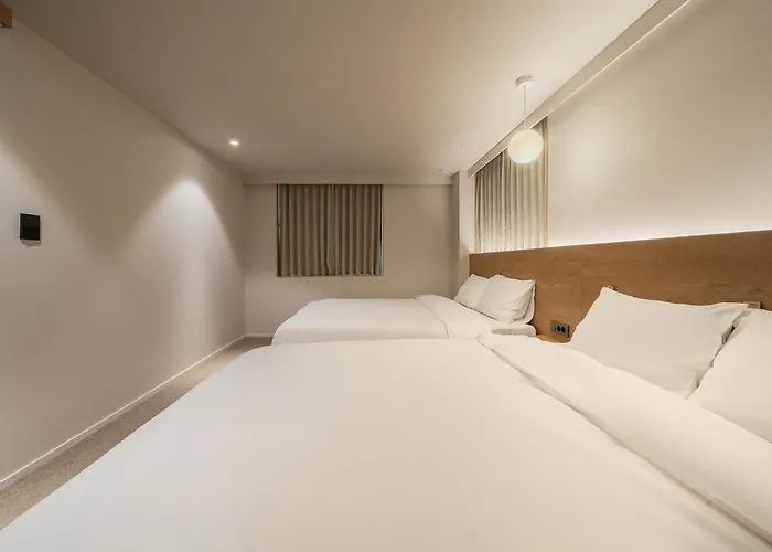Hotel Gamro Gangnam Station *